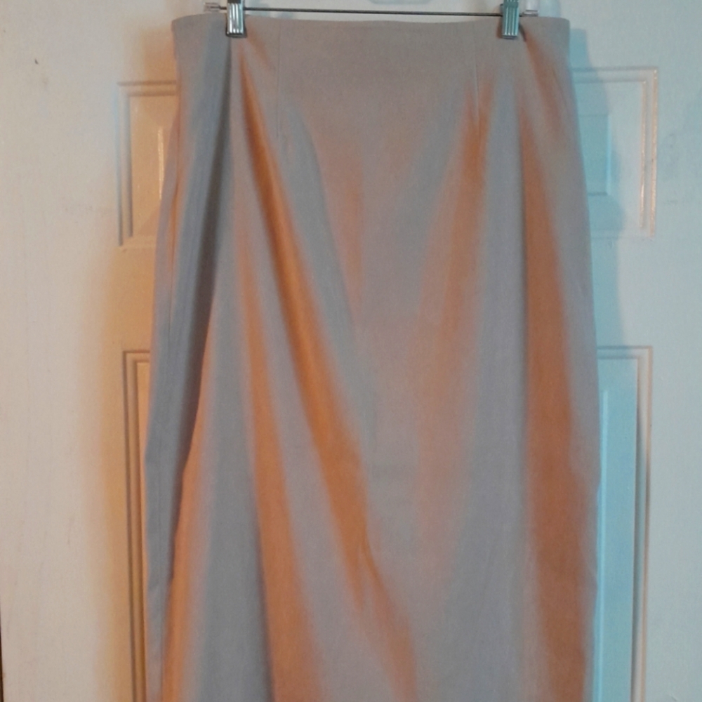 Studio C Tan size 14 long aline skirt